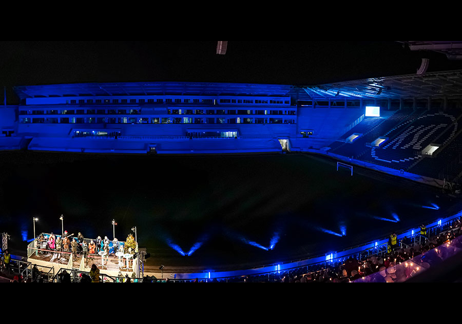 Weihnachtliches Stadionsingen 2022 im BBBank Wildpark mit Licht- und Tontechnik der multi-media systeme