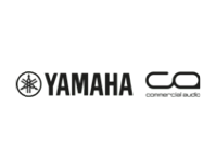 Yamaha-Logo mit drei Stimmgabeln in einem Kreis, daneben die Buchstaben CA und der Text Commercial Audio auf hellem Hintergrund.